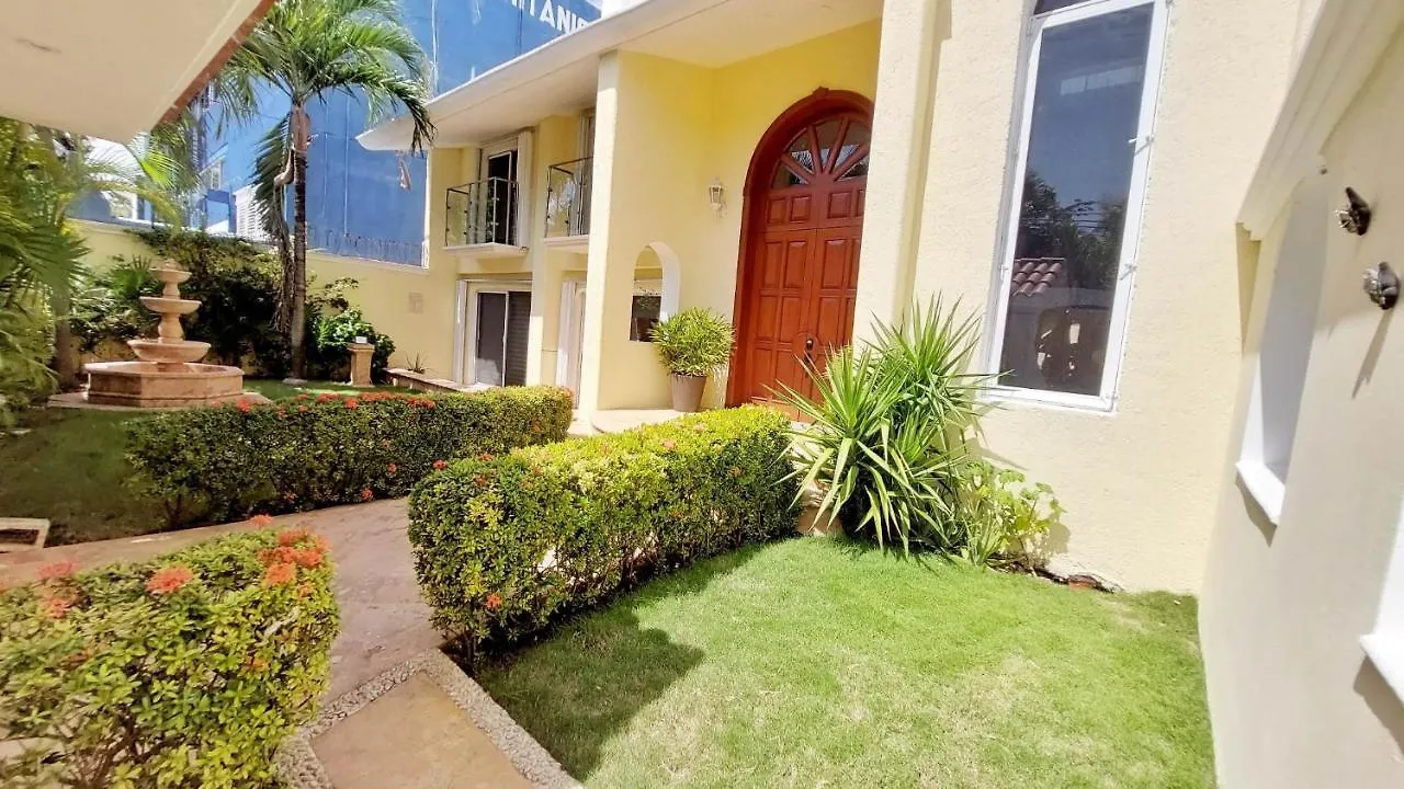 Homestay Habitaciones Privadas Y Centricas Con Alberca. Cancun Mexico